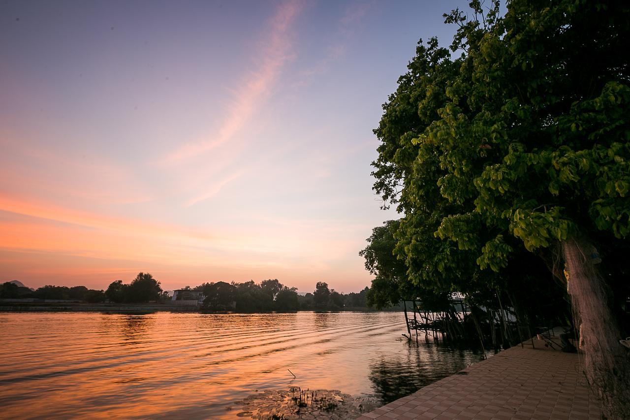 The Zeit River Kwai Kanchanaburi Esterno foto